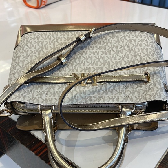 MICHAEL KORS 
Reed Large CZ Graphic Logo Belted Satchel
Vanilla /Pale Gold 
NWT - Picture 10 of 16